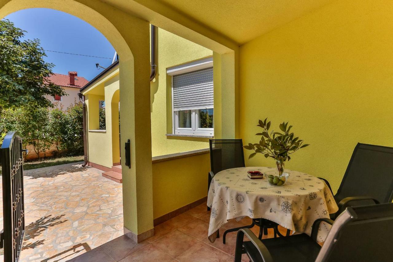 Apartments Dora Victoria Dream Medulin Exterior foto