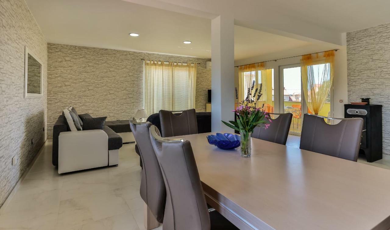 Apartments Dora Victoria Dream Medulin Exterior foto