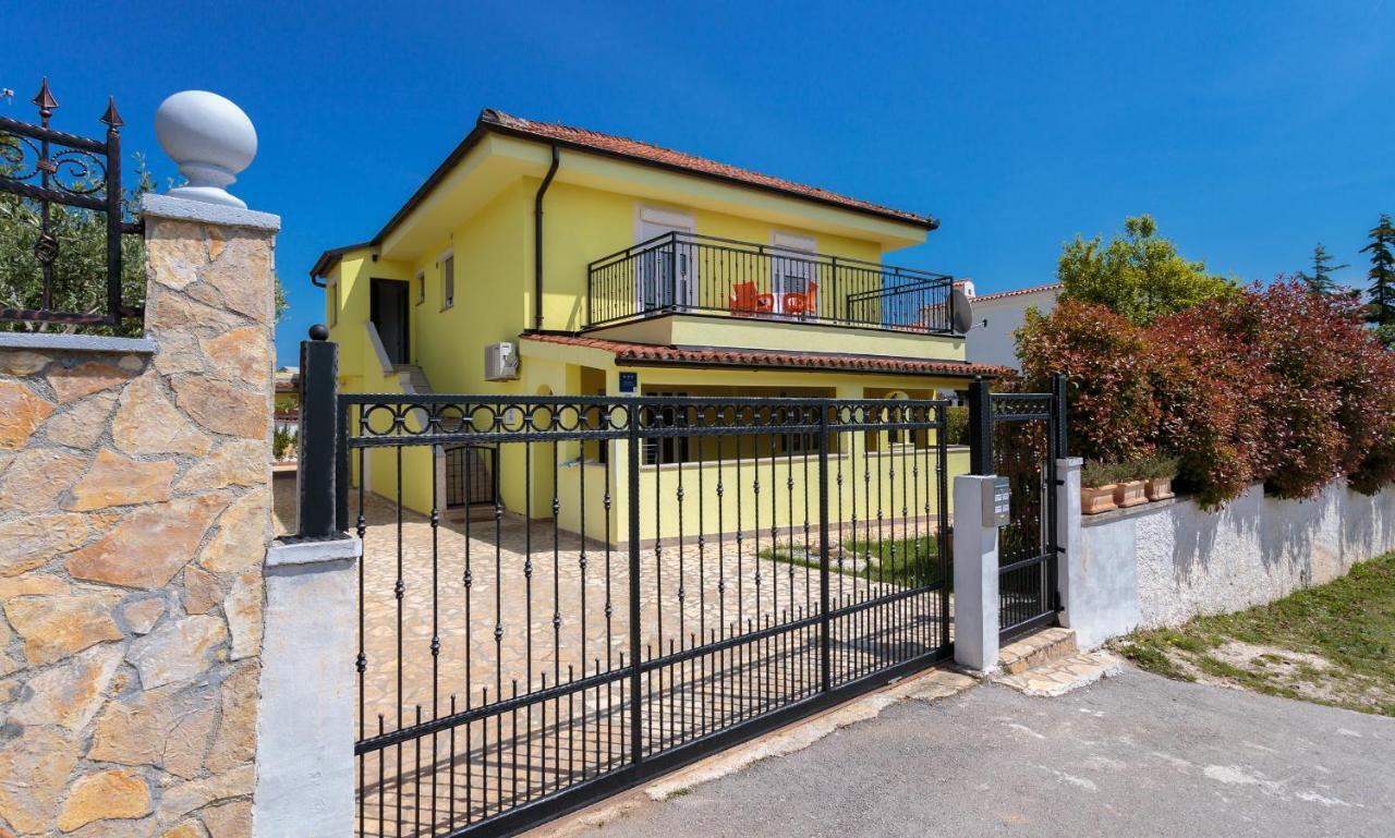 Apartments Dora Victoria Dream Medulin Exterior foto